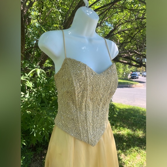 90s golden gown/prom dress size 4 - Picture 12 of 16